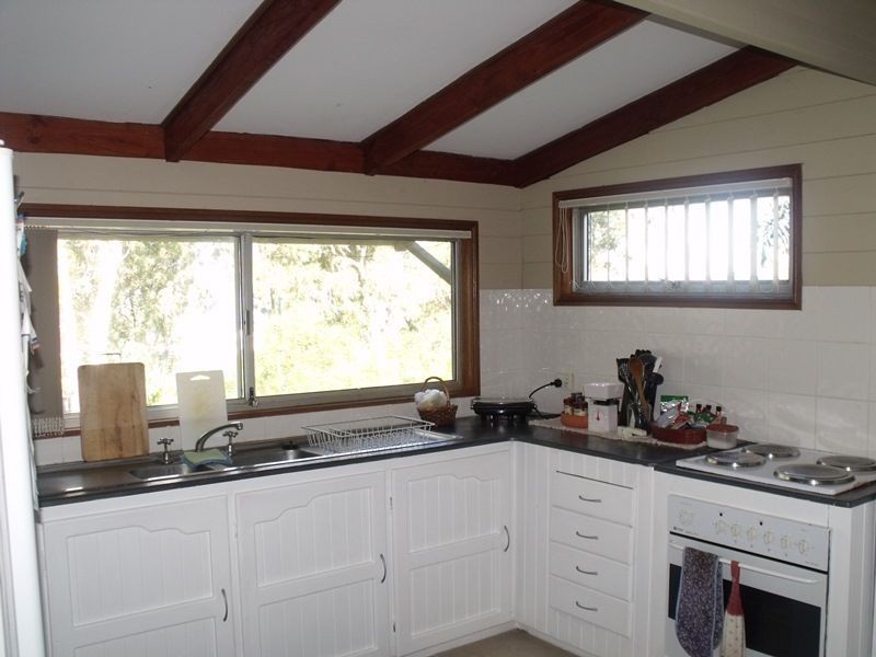 12 Ilya, Macleay Island QLD 4184