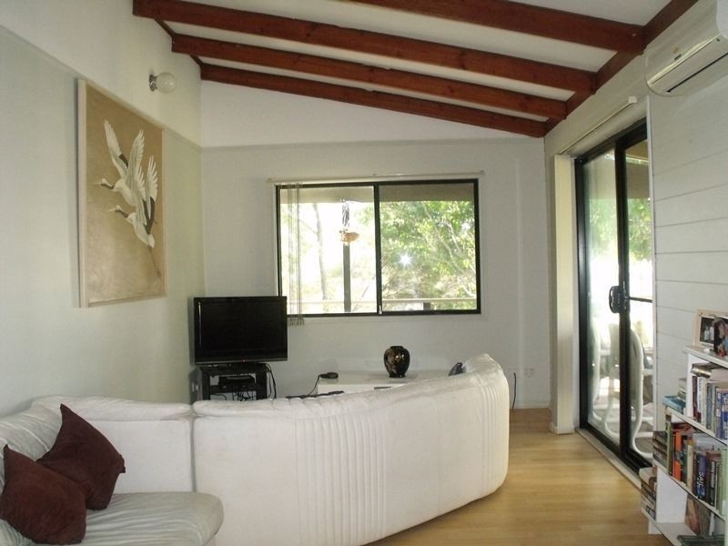 12 Ilya, Macleay Island QLD 4184