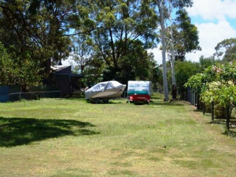 7-9 Robin Street, Macleay Island QLD 4184