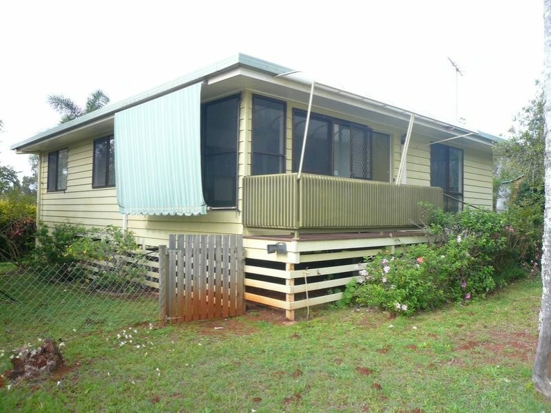 1 Allambie Street, Macleay Island QLD 4184