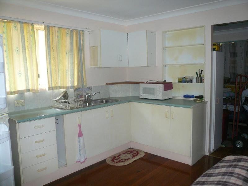 18 Granadilla St, Macleay Island QLD 4184