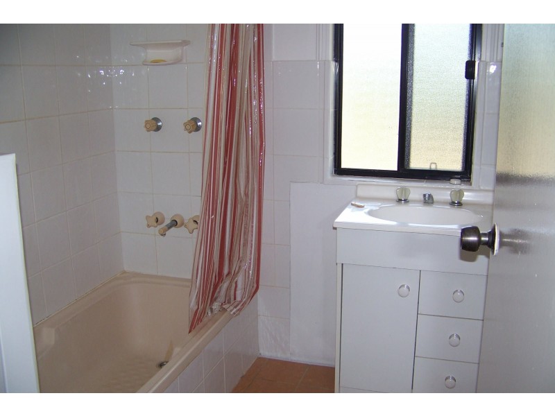 10 Peace St, Lamb Island QLD 4184