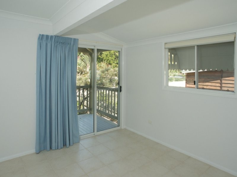 21 Coast Road, Macleay Island QLD 4184