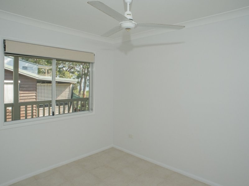 21 Coast Road, Macleay Island QLD 4184