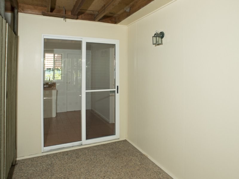 21 Coast Road, Macleay Island QLD 4184