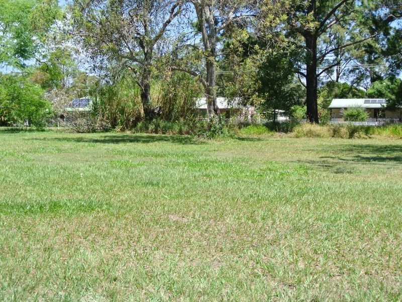 20 Waterside Dve, Macleay Island QLD 4184