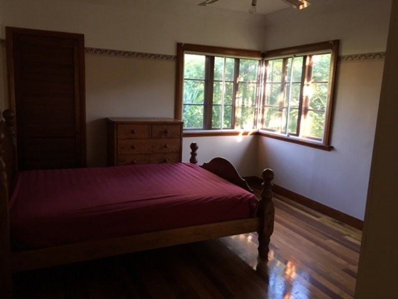 64 Perulpa Drive, Lamb Island QLD 4184