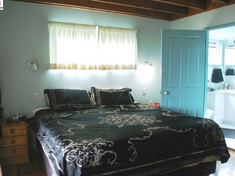 27 CLIFF Tce, Macleay Island QLD 4184