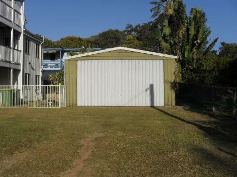 16 Curlew Street, Macleay Island QLD 4184