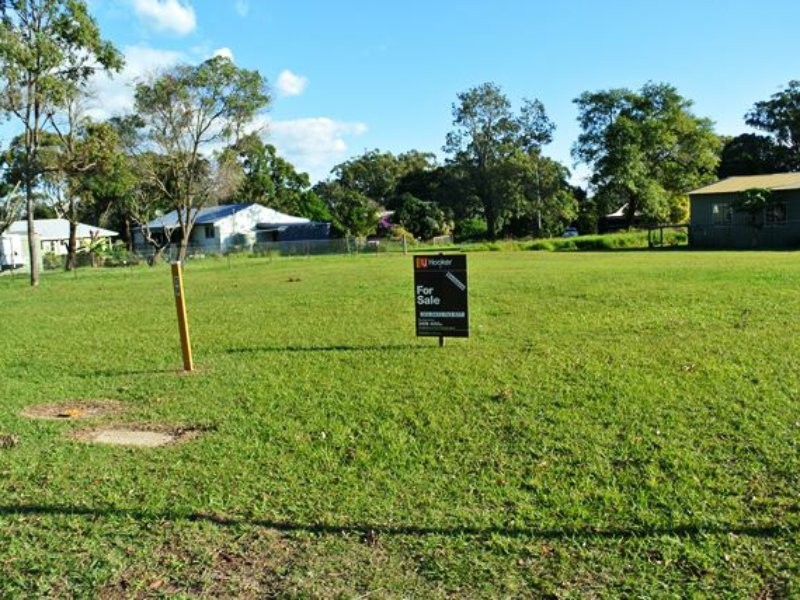 28 Hamilton Parade, Macleay Island QLD 4184
