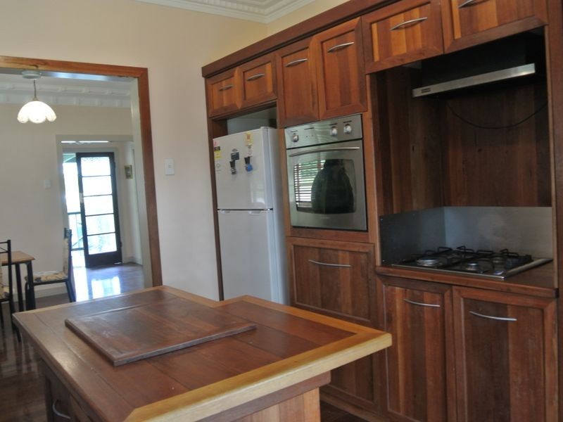 15 Orana St, Macleay Island QLD 4184