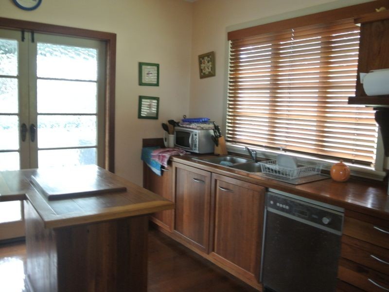 15 Orana St, Macleay Island QLD 4184