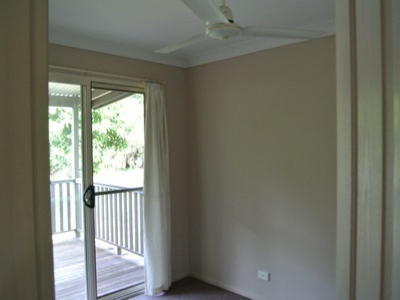 122 High Central Road, Macleay Island QLD 4184