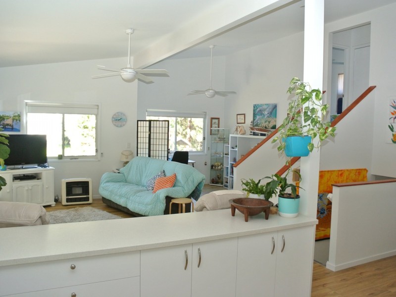 9 Ibis Street, Macleay Island QLD 4184