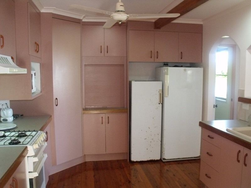 10 Koonwarra Pde, Macleay Island QLD 4184