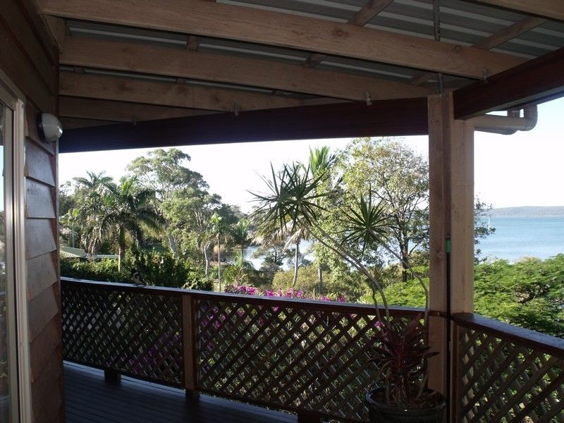 10 Koonwarra Pde, Macleay Island QLD 4184