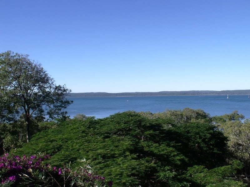 10 Koonwarra Pde, Macleay Island QLD 4184