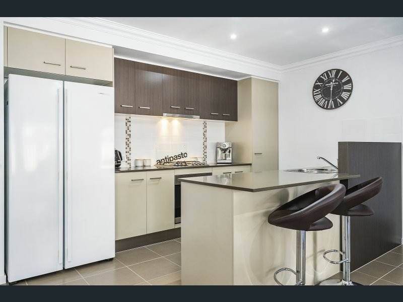 2 TOMARAH COURT, Redland Bay QLD 4165