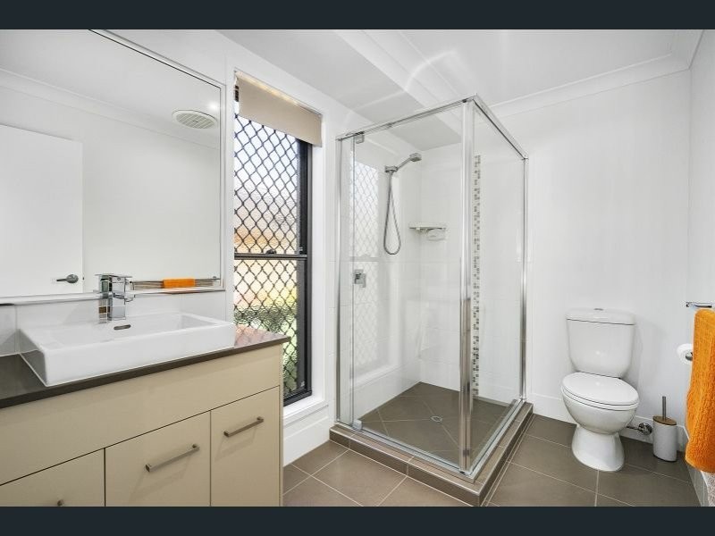 2 TOMARAH COURT, Redland Bay QLD 4165