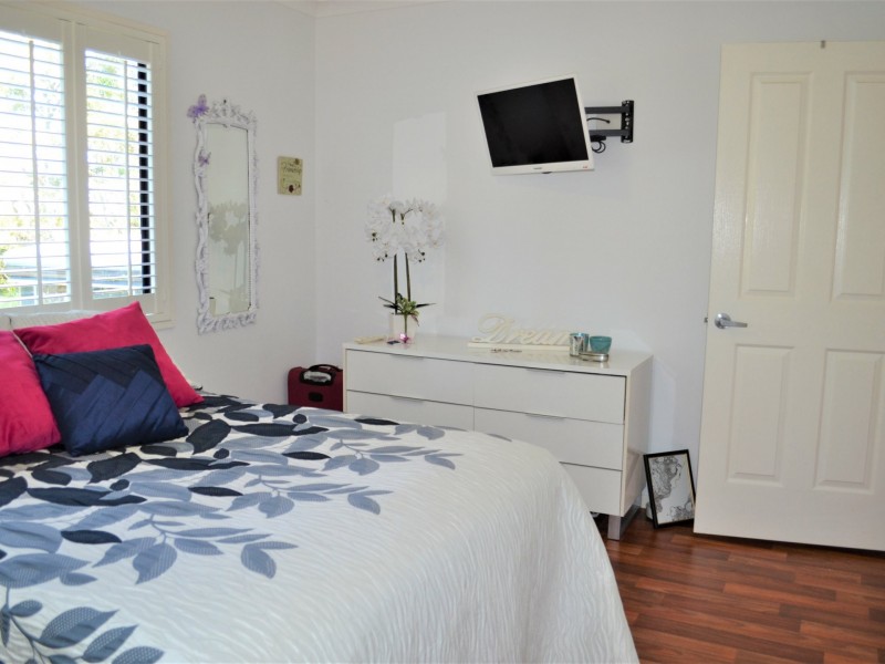 102 Treasure Island Avenue, Karragarra Island QLD 4184
