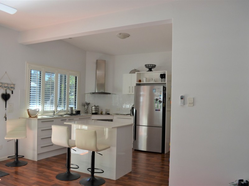 102 Treasure Island Avenue, Karragarra Island QLD 4184