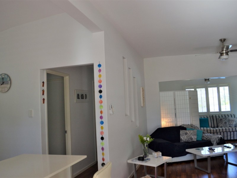 102 Treasure Island Avenue, Karragarra Island QLD 4184