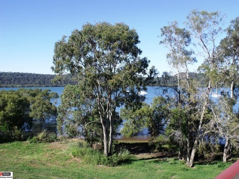 130 Canaipa Point Dr, Russell Island QLD 4184