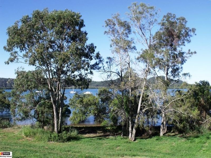 130 Canaipa Point Dr, Russell Island QLD 4184