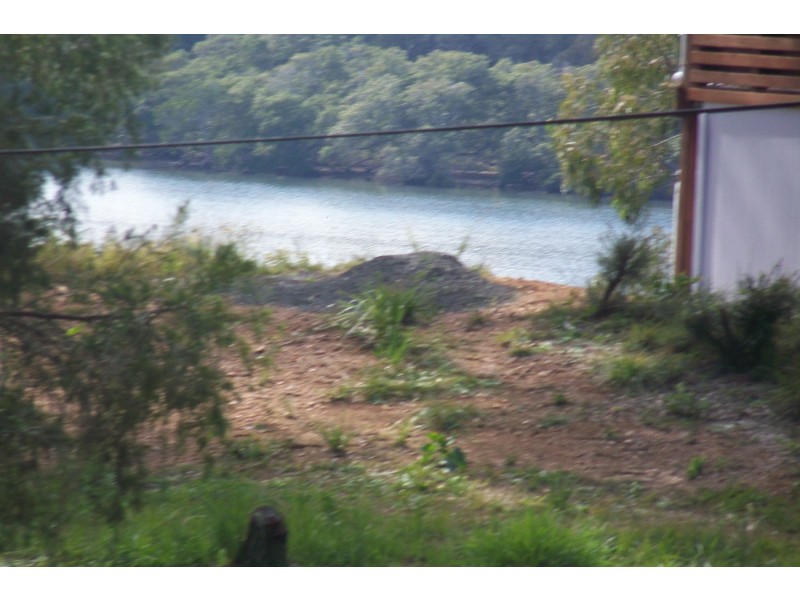 62 PERULPA DR, Lamb Island QLD 4184