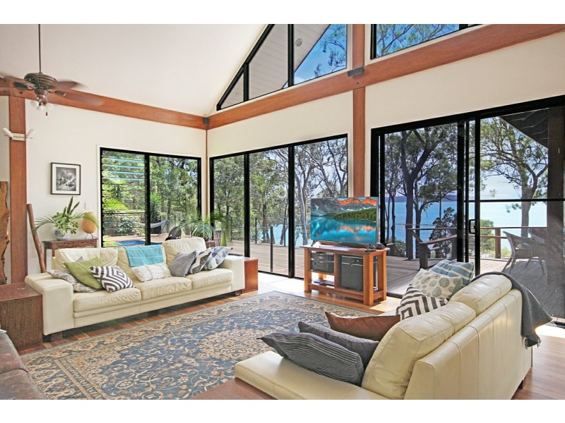 2-26 Cabriolet Crescent, Macleay Island QLD 4184