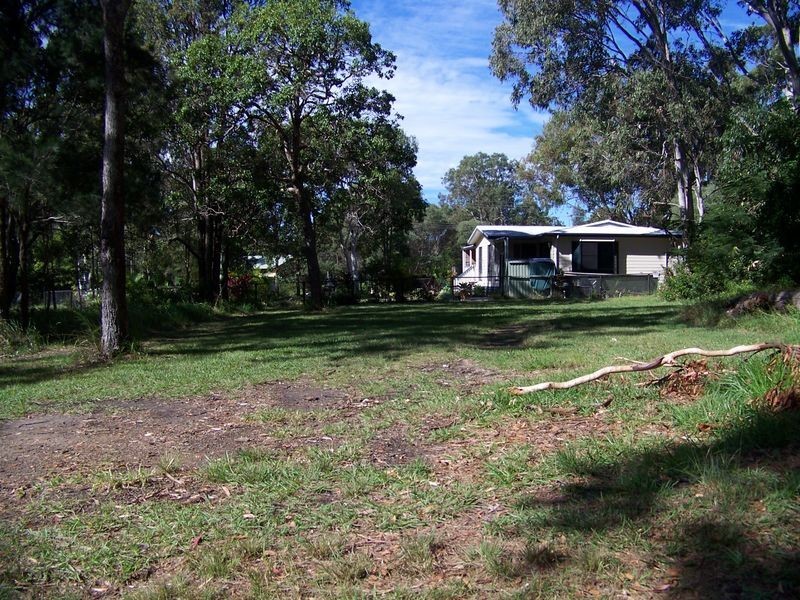 52 Cooee Cres, Macleay Island QLD 4184
