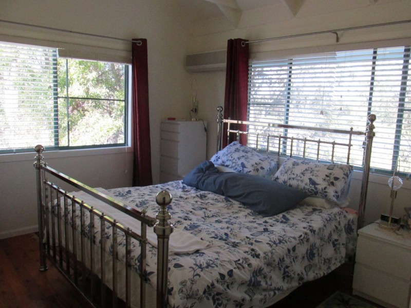 30 Deviot Street, Macleay Island QLD 4184