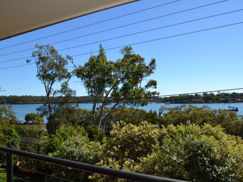 60 The Esplanade, Karragarra Island QLD 4184