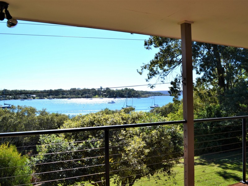 60 The Esplanade, Karragarra Island QLD 4184