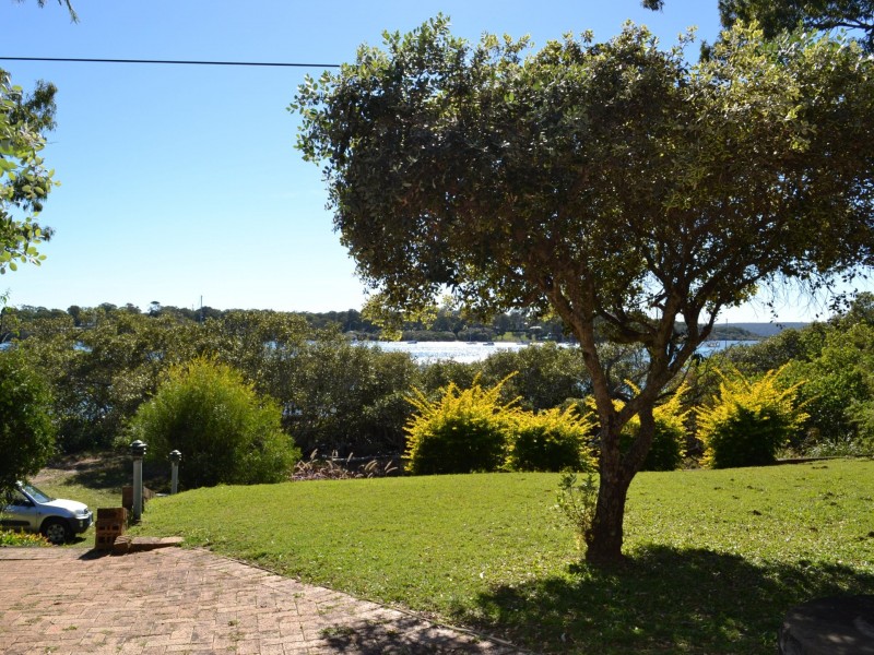 60 The Esplanade, Karragarra Island QLD 4184