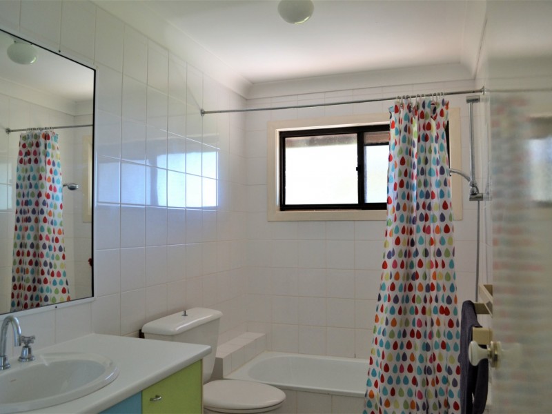 60 The Esplanade, Karragarra Island QLD 4184