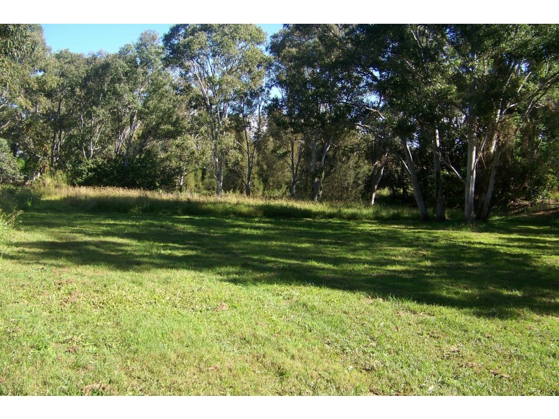 182 Lucas Dr, Lamb Island QLD 4184