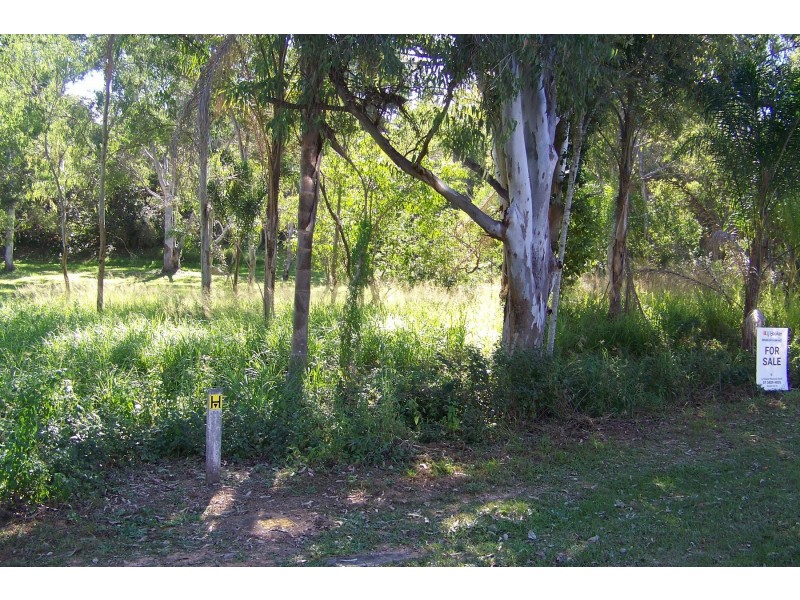 182 Lucas Dr, Lamb Island QLD 4184