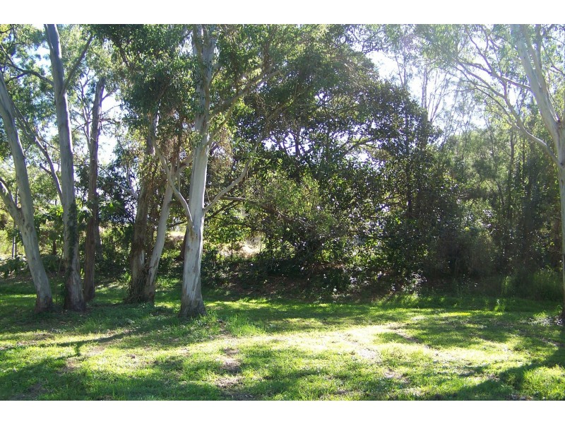 182 Lucas Dr, Lamb Island QLD 4184