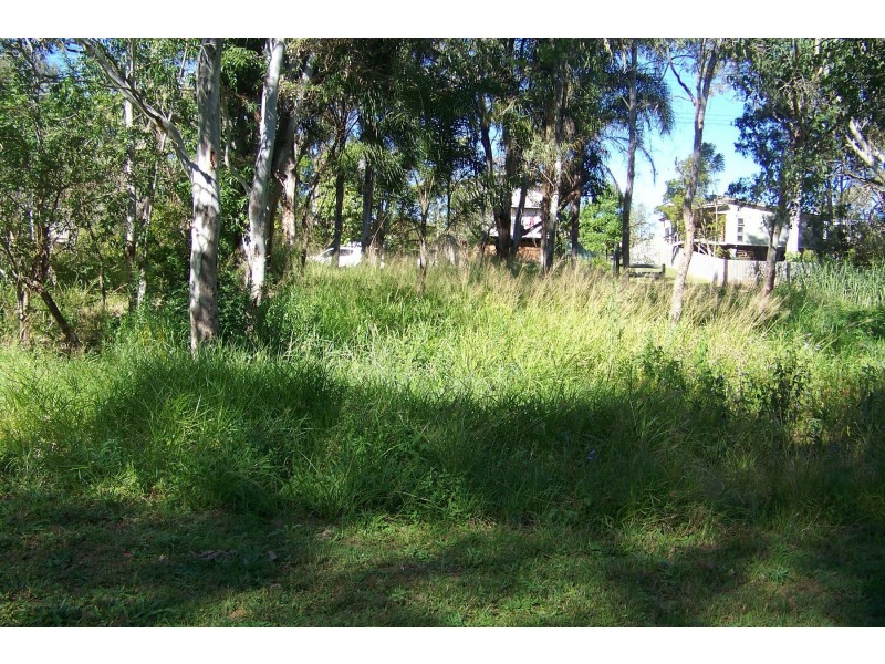 182 Lucas Dr, Lamb Island QLD 4184