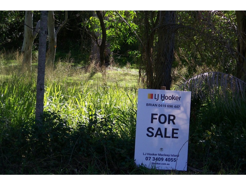 182 Lucas Dr, Lamb Island QLD 4184
