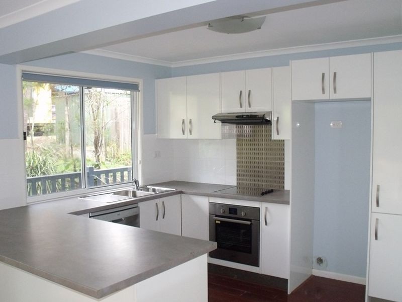 10 Oomool Street, Macleay Island QLD 4184