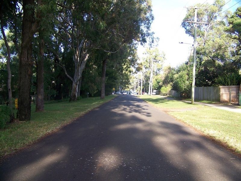 21 LUCAS DVE, Lamb Island QLD 4184
