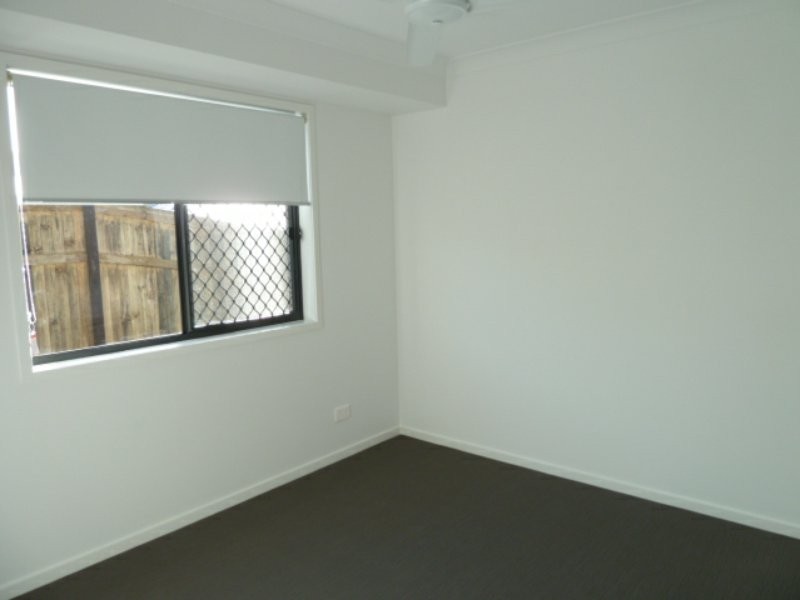 4 Treeline Place, Redland Bay QLD 4165