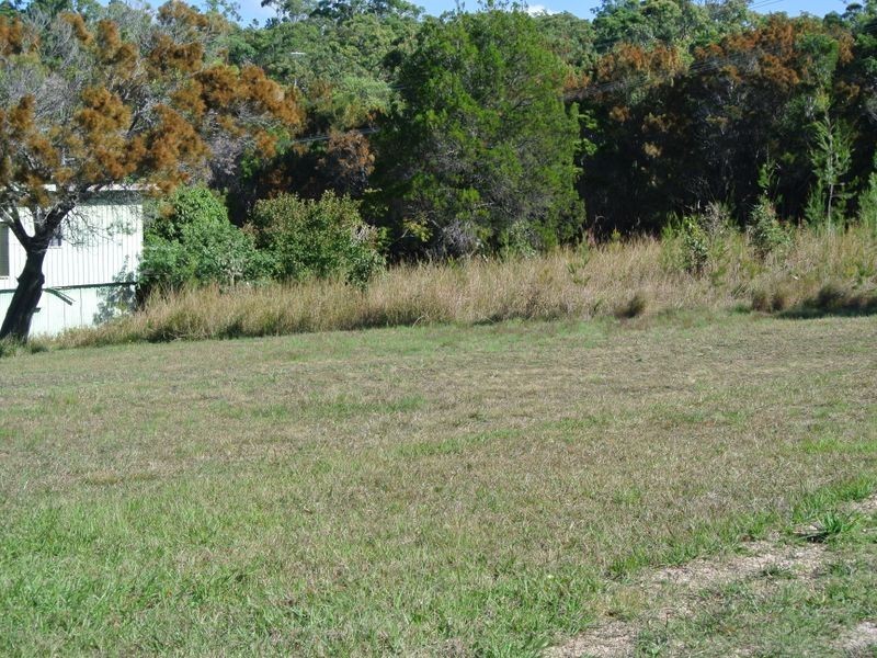 4 Deviot, Macleay Island QLD 4184