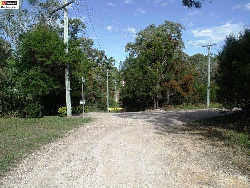 34 Ashton Street, Macleay Island QLD 4184