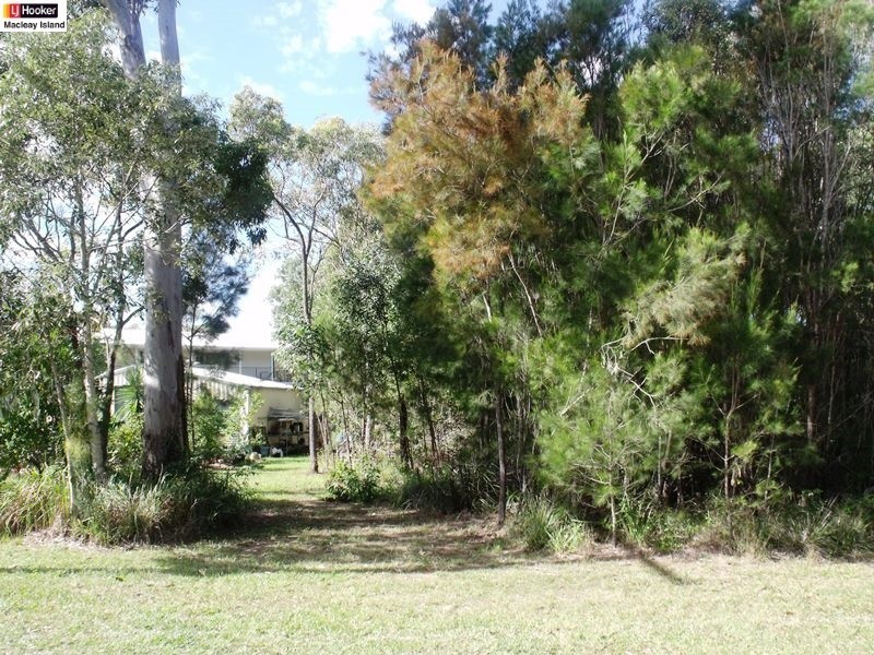 34 Ashton Street, Macleay Island QLD 4184
