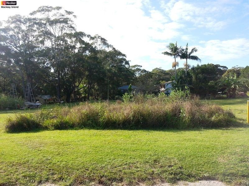 18 Goolagong St, Russell Island QLD 4184