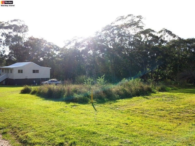 18 Goolagong St, Russell Island QLD 4184