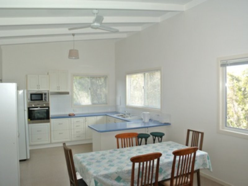 7 Cluan Street, Macleay Island QLD 4184